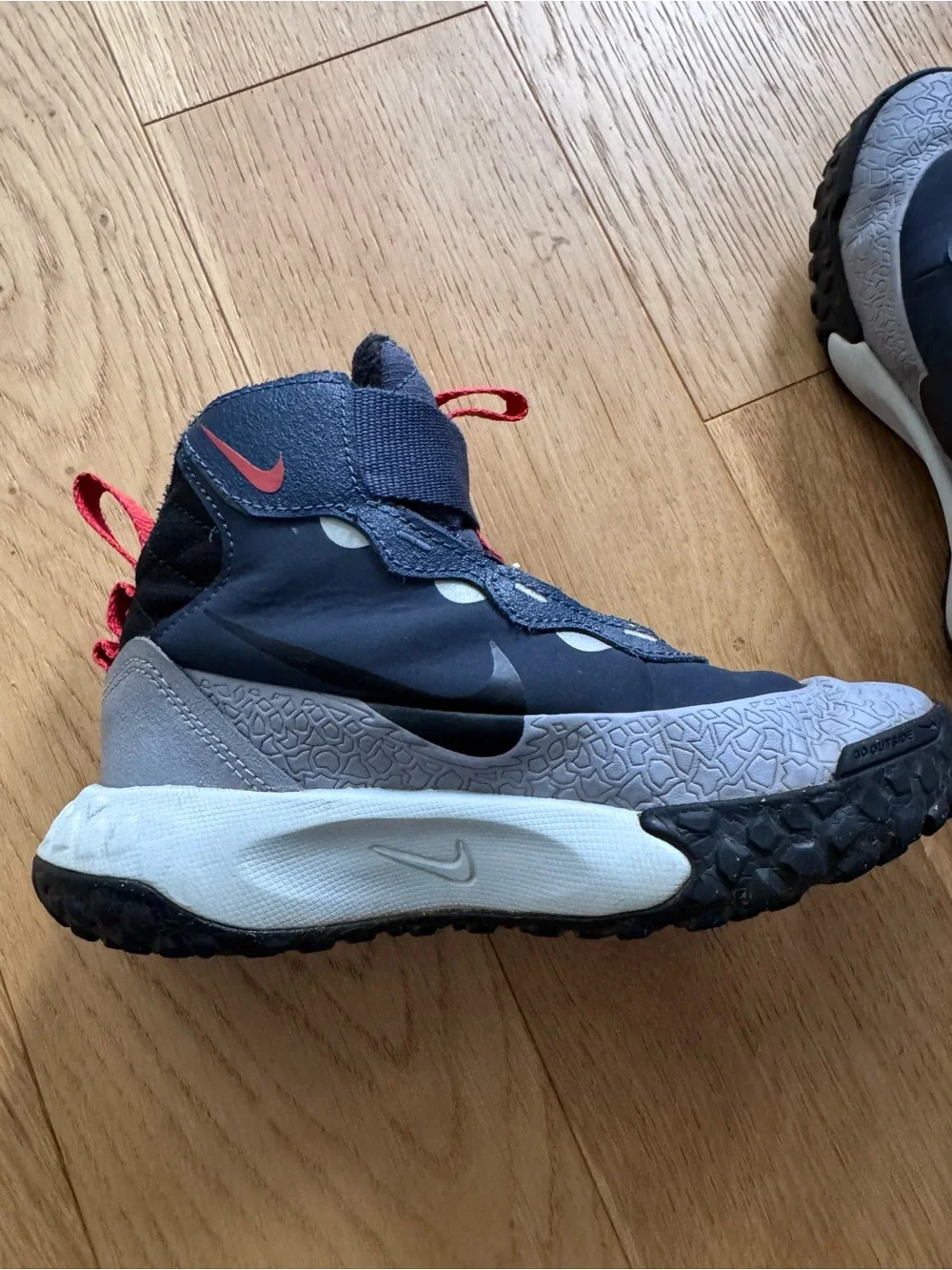 Nike Kids Terrascout Sneaker Boot